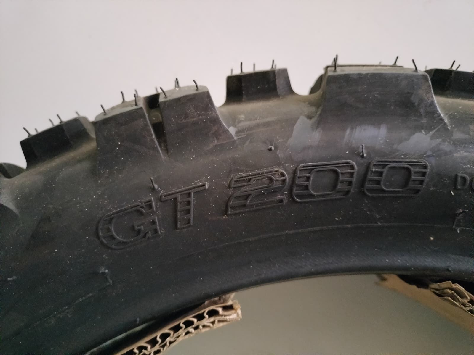 Neumático Golden Tyre GT200 120/90-17 64S - Imagen 3